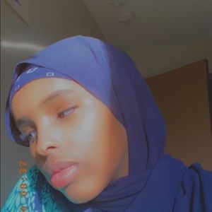 Meet your Posher, Amina